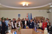Pamiątkowe zdjęcie ze spotkania z przedstawicielami miasta Nowowołynska, delegacją Miasta Biłgoraj, Gminy Rymanów i miasta Kelme z Litwy., 