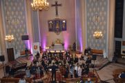 Muzykę wykonała orkiestra kameralna Sinfonia Nova pod dyrekcją Łukasza Wojakowskiego., 